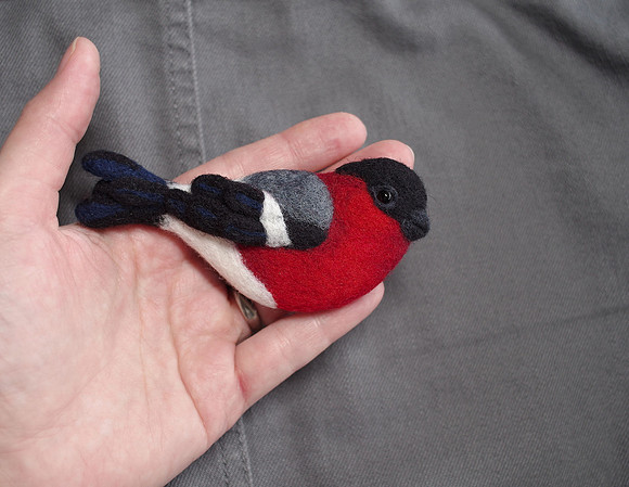 Bullfinch felted brooch